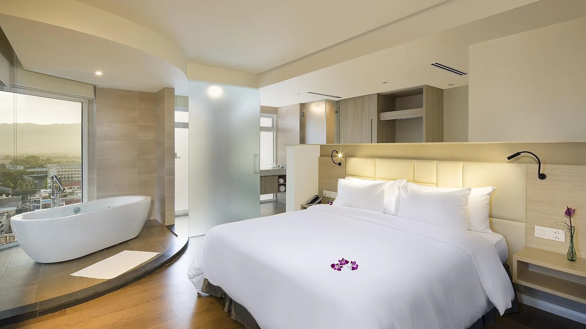 Liberty Central Nha Trang Hotel 4*,  Vietnam