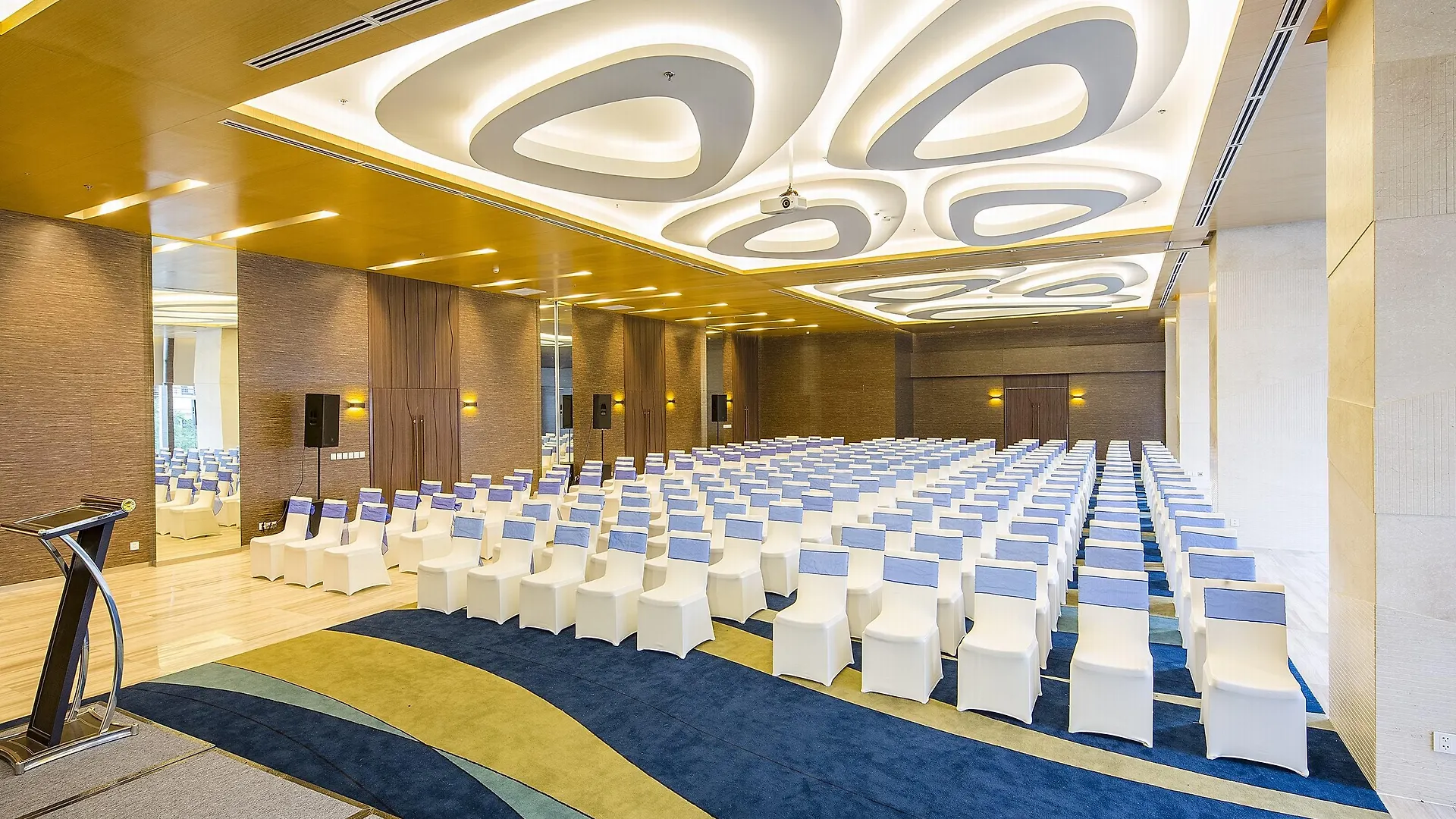 Liberty Central Nha Trang Hotel 4*,